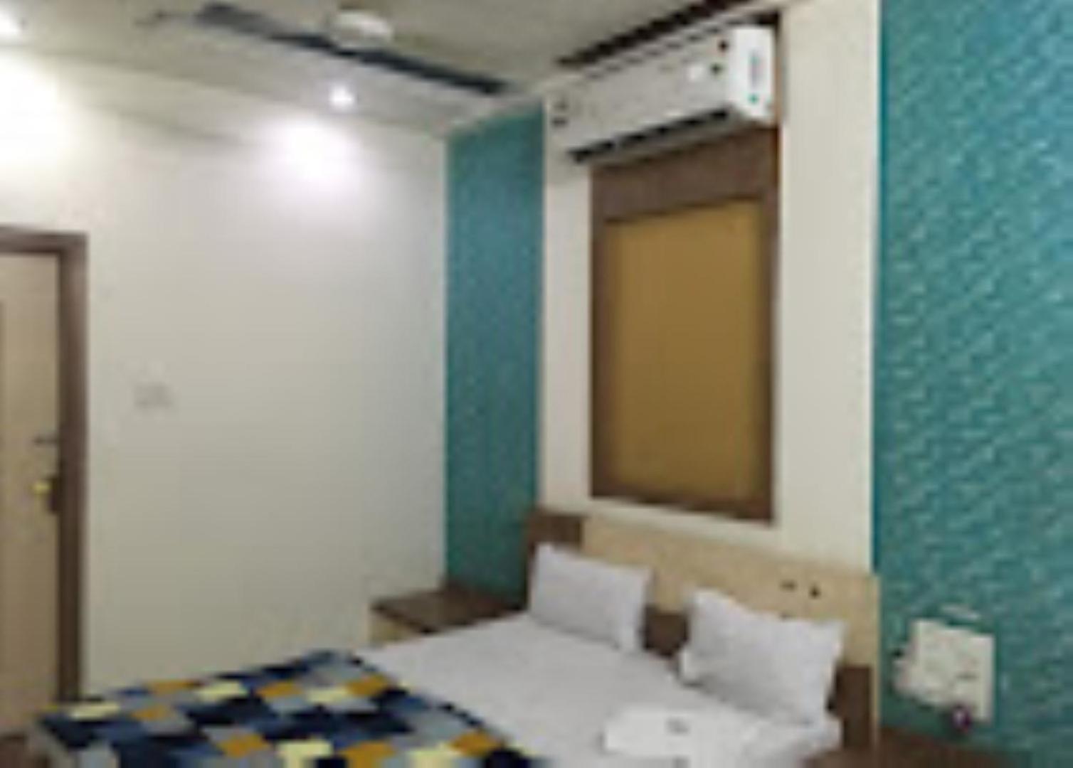 Hotel Rasraj , Dhule Exterior photo